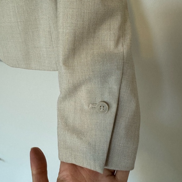 H&M Fitted Blazer. BRAND NEW WITHOUT TAGS! - Picture 3 of 10